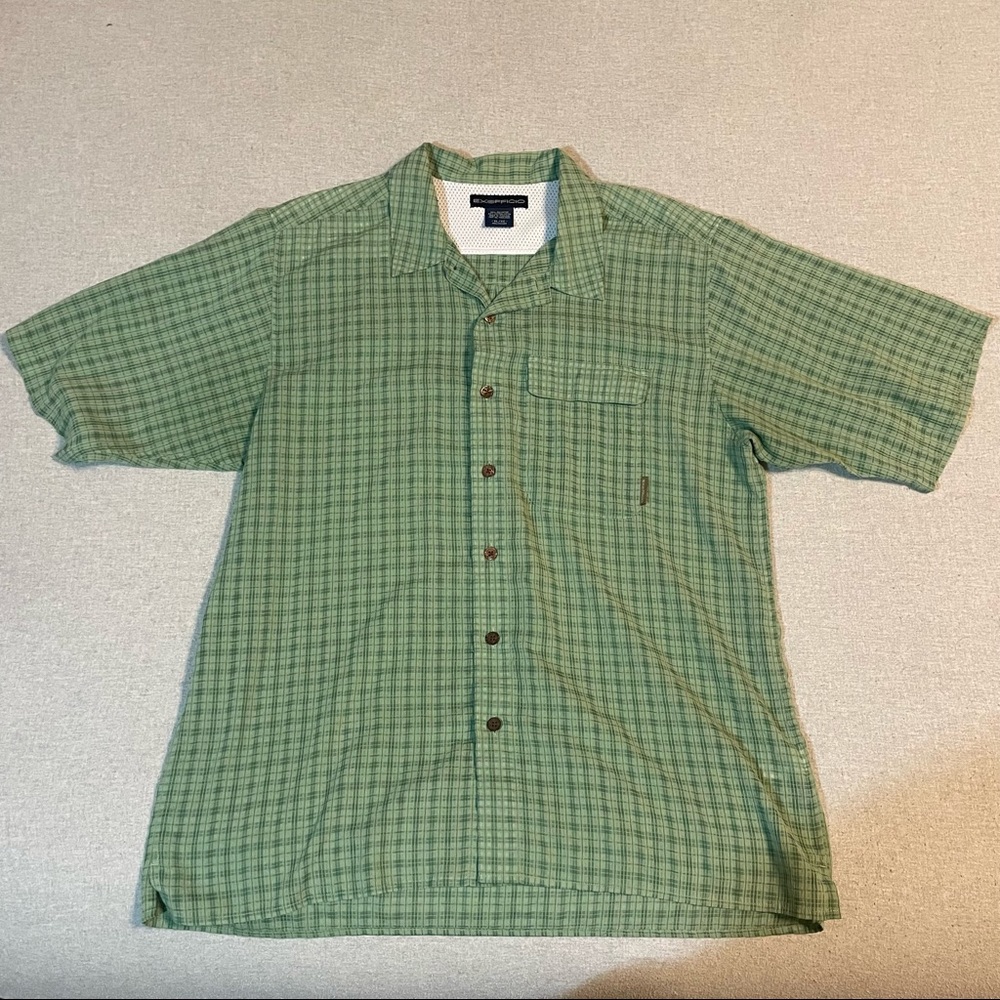 Casual Green Plaid Button-Down Shirt